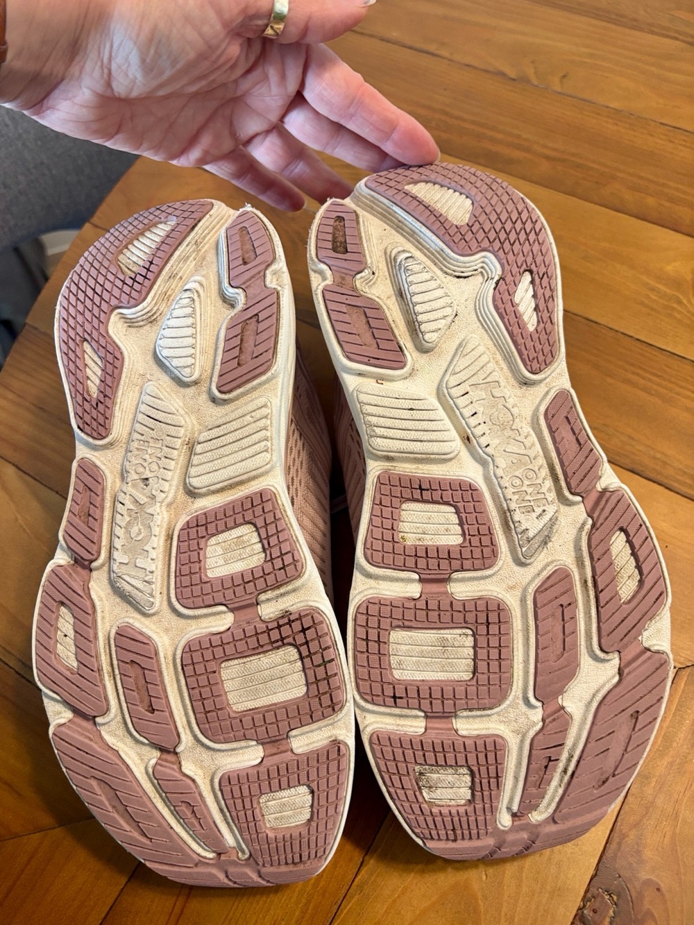 Hoka Women's Sz. 9 Bondi 7 - Picture 7 of 9